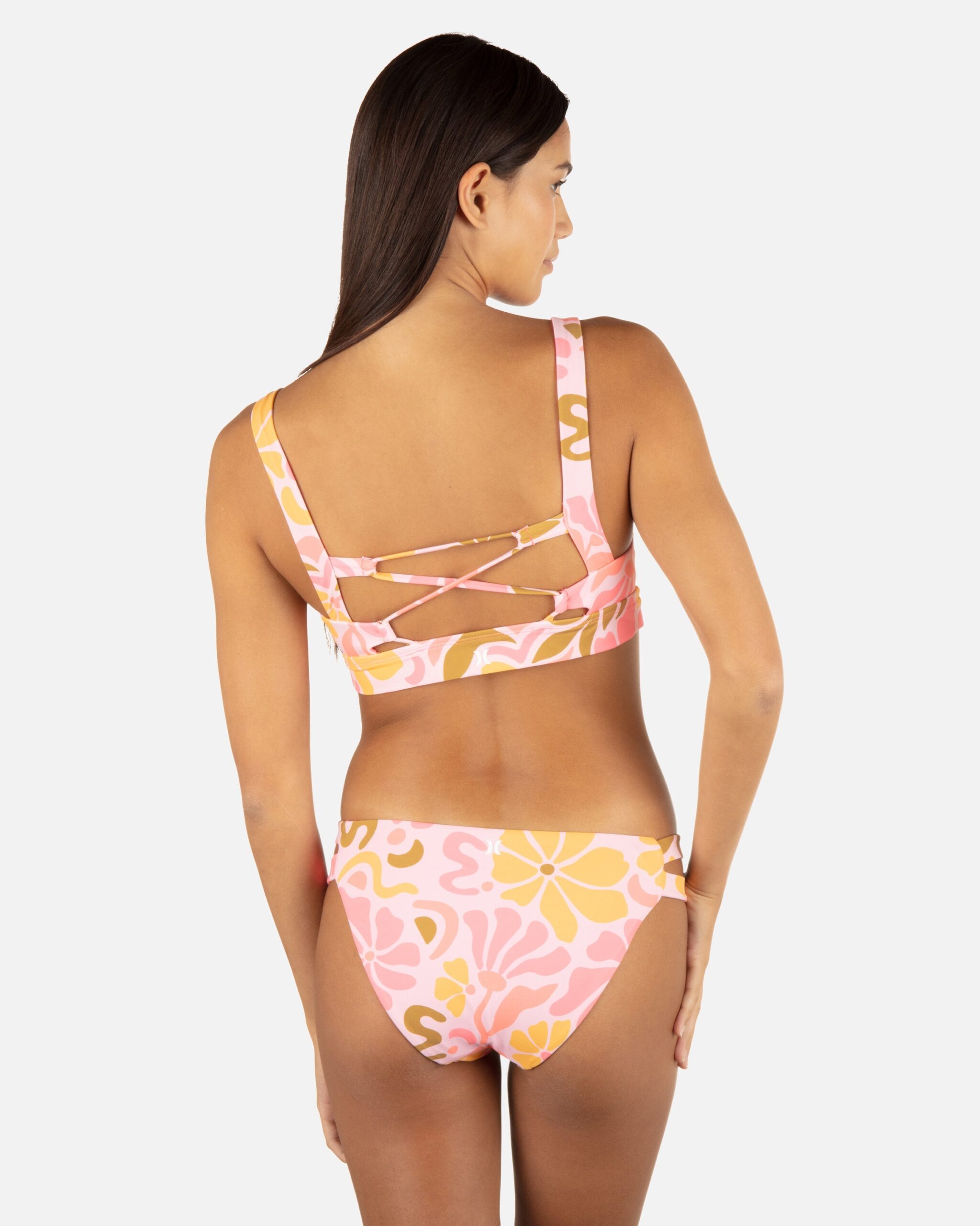 hu033b5_coral-blossom_01_a54e95f8-caff-4c26-b3d5-d7b3094c8564