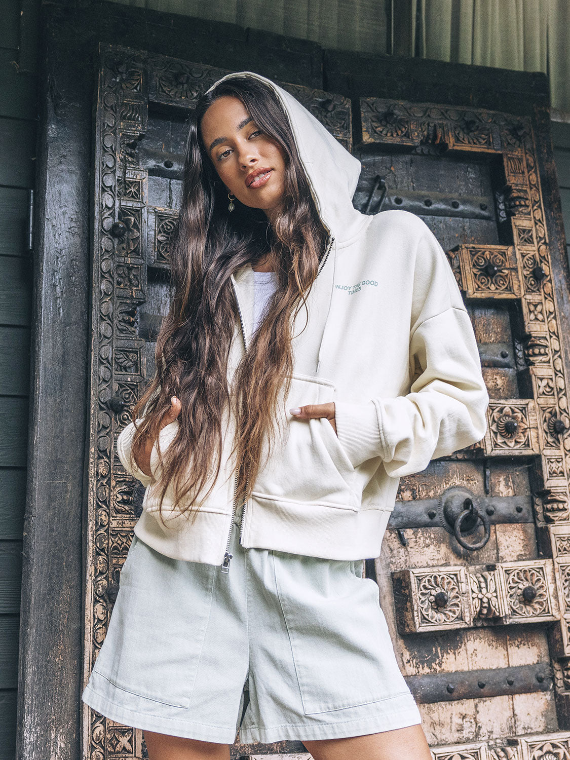 tfe00048_off_white_1_eb62b6d4-3659-4998-abf3-d4cc05bd073d